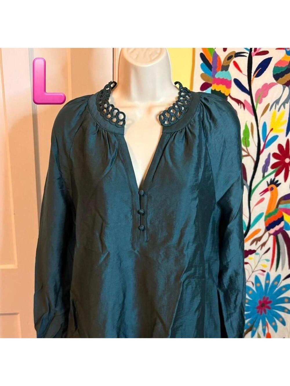 Current Air Women's Green and Blue Blous